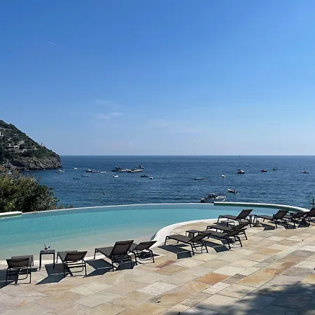 Campsite Villaggio Nettuno 3*